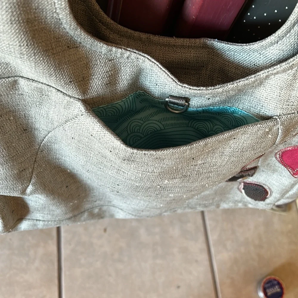 Haiku Large Tote - Picture 4 of 10